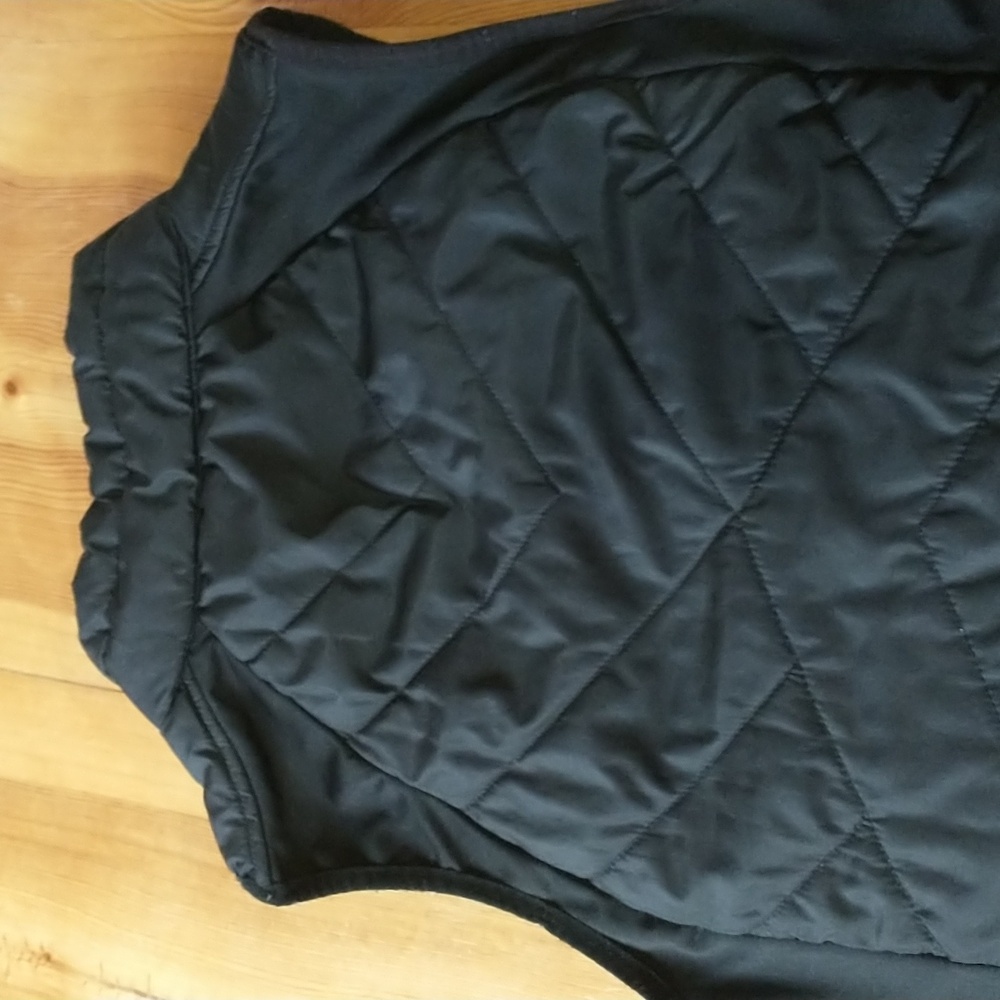 Women's size S black vest - Picture 4 of 4
